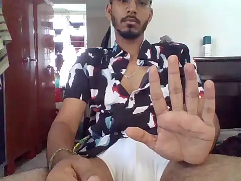 Snapshot of vikranthLong chatting on 7, 11, 2025 vikranthLong online show from 7, 11, 2025