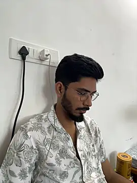 Snapshot of vikranthLong chatting on 20, 4, 2026 vikranthLong online show from 20, 4, 2026