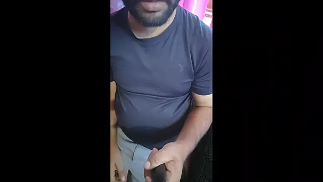 Snapshot of karandeep_Bhagat chatting on 22, 4, 2026 karandeep Bhagat online show from 22, 4, 2026