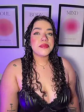 krisstenSantos online show from 10, 6, 2026
