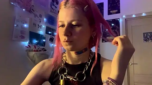 Snapshot of PinkVampire chatting on 18, 9, 2025 PinkVampire online show from 18, 9, 2025