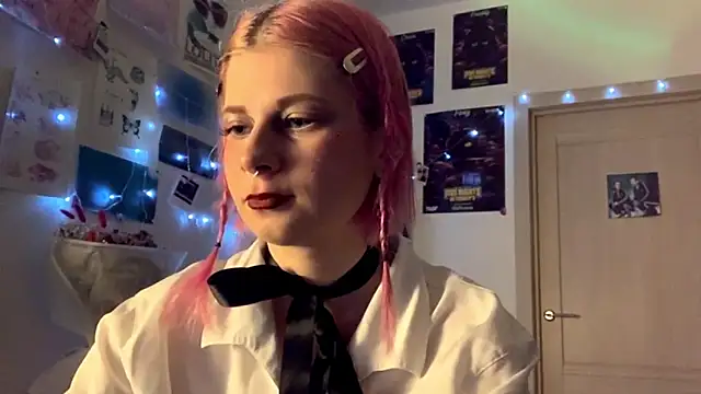 Snapshot of PinkVampire chatting on 27, 9, 2025 PinkVampire online show from 27, 9, 2025