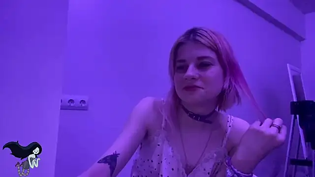 Snapshot of PinkVampire chatting on 30, 10, 2025 PinkVampire online show from 30, 10, 2025