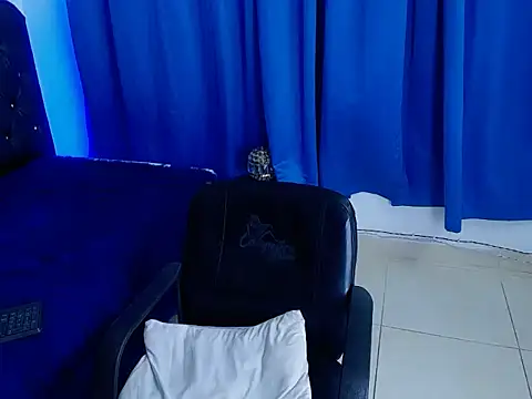 Snapshot of Cordelia_Perlman chatting on 14, 12, 2025 Cordelia Perlman online show from 14, 12, 2025