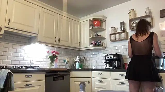 Snapshot of Ms_Noraa chatting on 3, 12, 2025 Ms Noraa online show from 3, 12, 2025