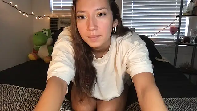 yoursweetestlilly online show from 1, 10, 2025