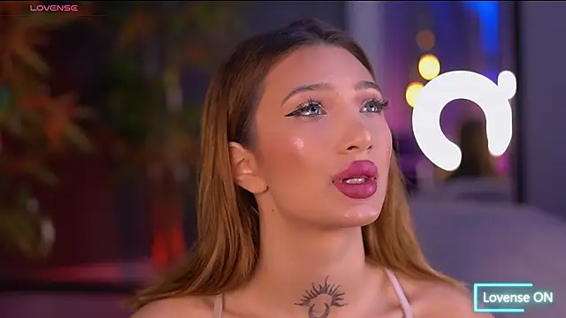 Snapshot of SiennaJayden chatting on 13, 11, 2025 SiennaJayden online show from 13, 11, 2025