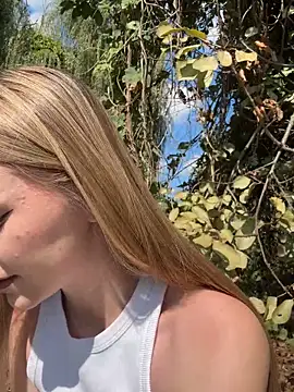 MilaMoone online show from 21, 9, 2025