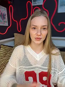 MilaMoone online show from 31, 5, 2026
