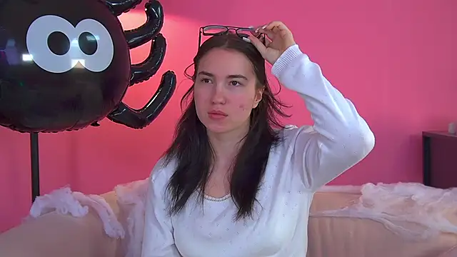 AnneAvery online show from 1, 11, 2025