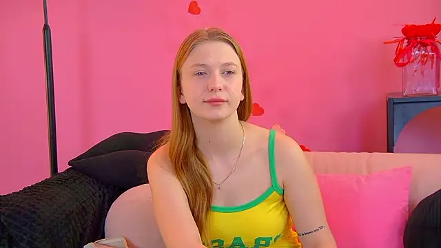 Snapshot of BeatriceBinoche chatting on 7, 3, 2026 BeatriceBinoche online show from 7, 3, 2026