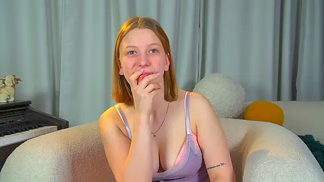 Snapshot of BeatriceBinoche chatting on 15, 3, 2026 BeatriceBinoche online show from 15, 3, 2026