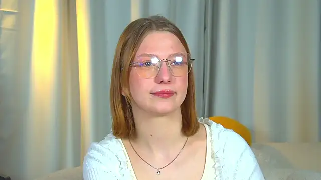 Snapshot of BeatriceBinoche chatting on 29, 3, 2026 BeatriceBinoche online show from 29, 3, 2026