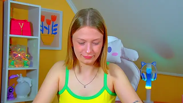 Snapshot of BeatriceBinoche chatting on 7, 4, 2026 BeatriceBinoche online show from 7, 4, 2026