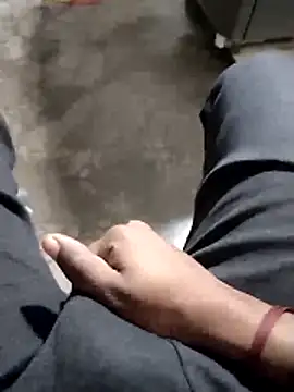 Snapshot of samsharma- chatting on 15, 12, 2025 samsharma- online show from 15, 12, 2025