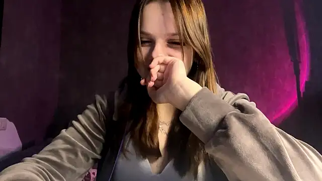 Snapshot of Vickypiki chatting on 26, 9, 2025 Vickypiki online show from 26, 9, 2025