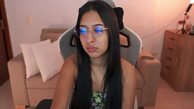 Valerygomez02 online show from 8, 3, 2026