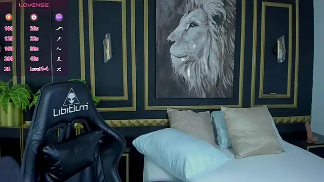 Snapshot of charlote_rossee chatting on 2, 11, 2025 charlote rossee online show from 2, 11, 2025