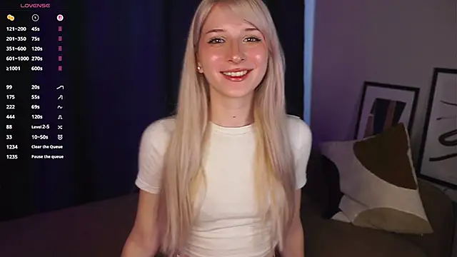 FridaAaberg online show from 26, 9, 2025