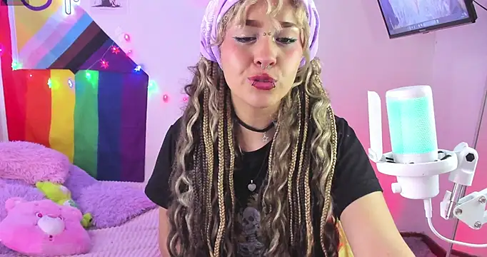 NekoWaifu online show from 1, 12, 2025