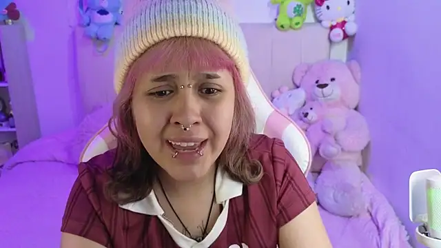 Snapshot of NekoWaifu chatting on 24, 4, 2026 NekoWaifu online show from 24, 4, 2026