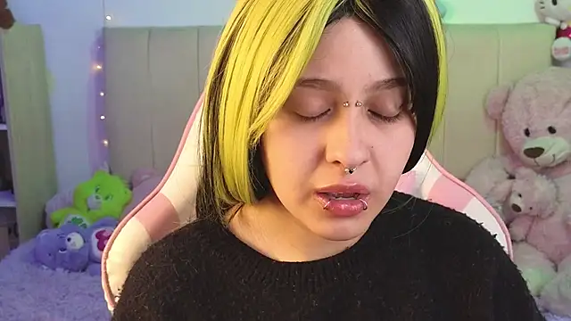 NekoWaifu online show from 11, 6, 2026