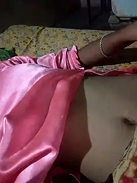 Snapshot of annu_000 chatting on 4, 10, 2025 annu 000 online show from 4, 10, 2025