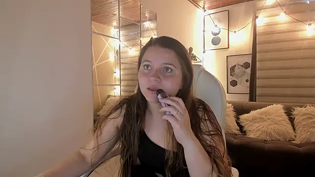 Snapshot of sophiee09_ chatting on 13, 10, 2025 sophiee09 online show from 13, 10, 2025