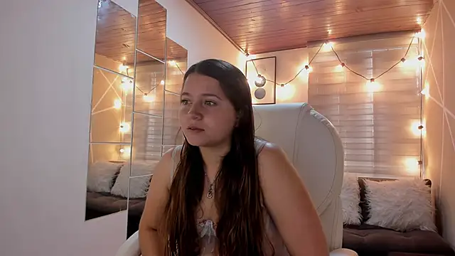 Snapshot of sophiee09_ chatting on 25, 10, 2025 sophiee09 online show from 25, 10, 2025