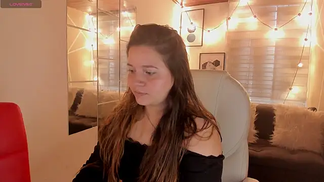 Snapshot of sophiee09_ chatting on 19, 11, 2025 sophiee09 online show from 19, 11, 2025