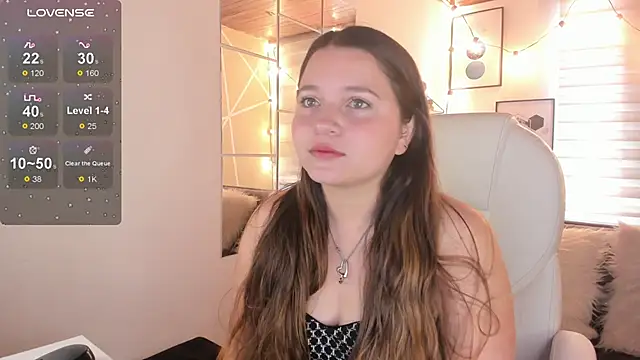 Snapshot of sophiee09_ chatting on 15, 12, 2025 sophiee09 online show from 15, 12, 2025