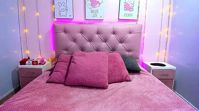 Snapshot of Issaa_Tyler chatting on 13, 1, 2026 Issaa Tyler online show from 13, 1, 2026