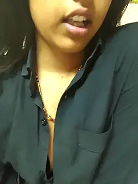 reetika6375 online show from 17, 1, 2026