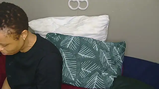 Serafynn online show from 4, 10, 2025