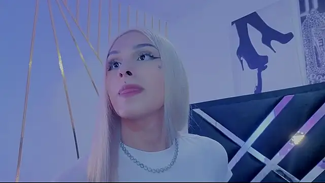 Snapshot of Angel-dragun chatting on 10, 4, 2026 Angel-dragun online show from 10, 4, 2026