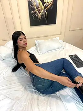 Snapshot of Ambersfoxx chatting on 15, 11, 2025 Ambersfoxx online show from 15, 11, 2025