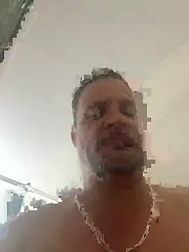 Snapshot of Andys828282 chatting on 18, 12, 2025 Andys828282 online show from 18, 12, 2025