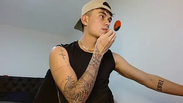 Snapshot of jaico_santos chatting on 15, 2, 2026 jaico santos online show from 15, 2, 2026