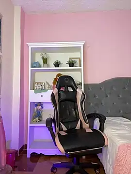 Snapshot of camila1_torres_ chatting on 6, 4, 2026 camila1 torres online show from 6, 4, 2026