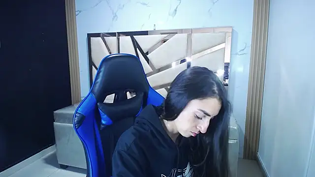 Maily a  online show from 16, 12, 2025