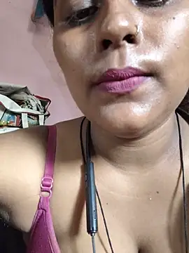Snapshot of Jasmine_Januja chatting on 20, 5, 2026 Jasmine Januja online show from 20, 5, 2026