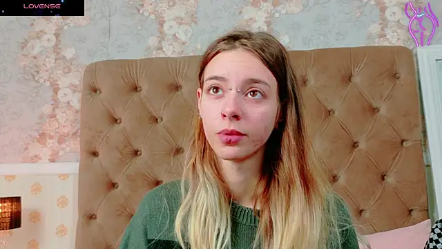 Snapshot of CoraVex chatting on 29, 10, 2025 CoraVex online show from 29, 10, 2025