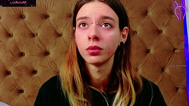 Snapshot of CoraVex chatting on 2, 12, 2025 CoraVex online show from 2, 12, 2025