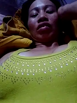 donna-bae online show from 17, 4, 2026