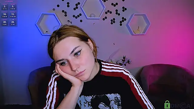 casey meow  online show from 30, 11, 2025