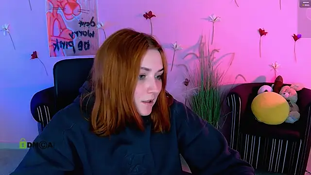 casey meow  online show from 19, 4, 2026