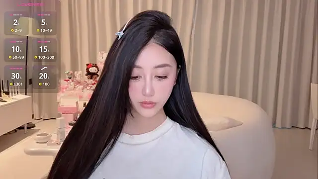 Snapshot of Melody-11 chatting on 4, 10, 2025 Melody-11 online show from 4, 10, 2025