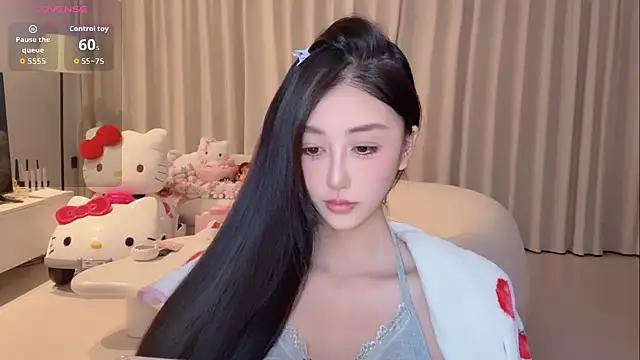 Snapshot of Melody-11 chatting on 4, 11, 2025 Melody-11 online show from 4, 11, 2025