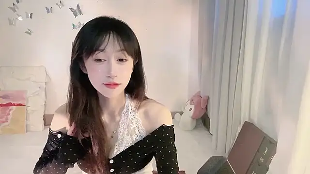 Snapshot of ai-ai-mi chatting on 28, 10, 2025 ai-ai-mi online show from 28, 10, 2025