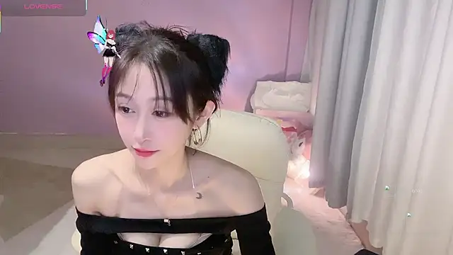 Snapshot of ai-ai-mi chatting on 29, 11, 2025 ai-ai-mi online show from 29, 11, 2025